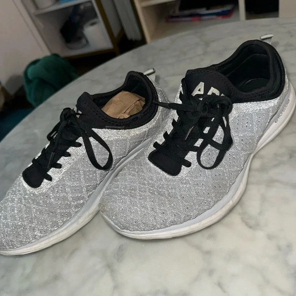 APL Men’s 9M TechLoom Pro Running Sneakers - Picture 10 of 11